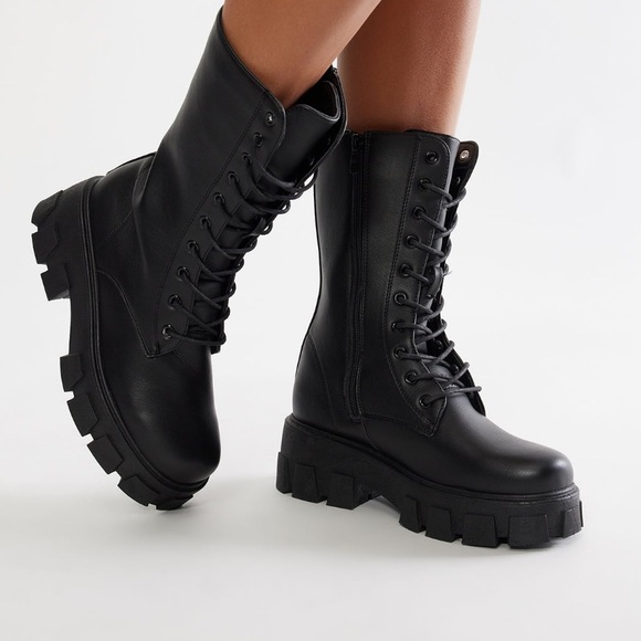 New Fashion Nova Coby Combat Lace Up Fall Boots - Black Size 6 - Picture 4 of 5